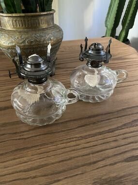 Vintage Lamplight Farms Fingerloop Oil Lamps Set Of 2 Matching Oil Lamps